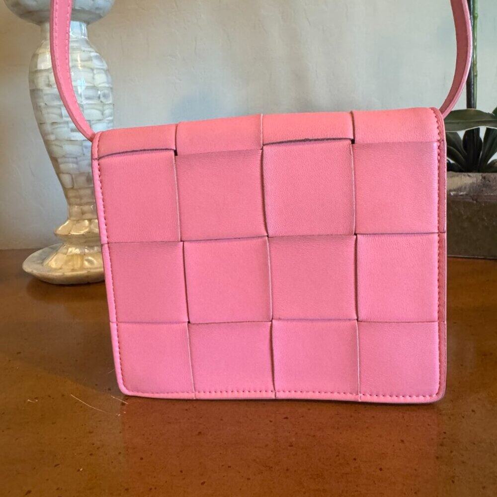 Bottega Veneta Pink Leather Crossbody Bag Suede Lining Snap Closure - Picture 10 of 10